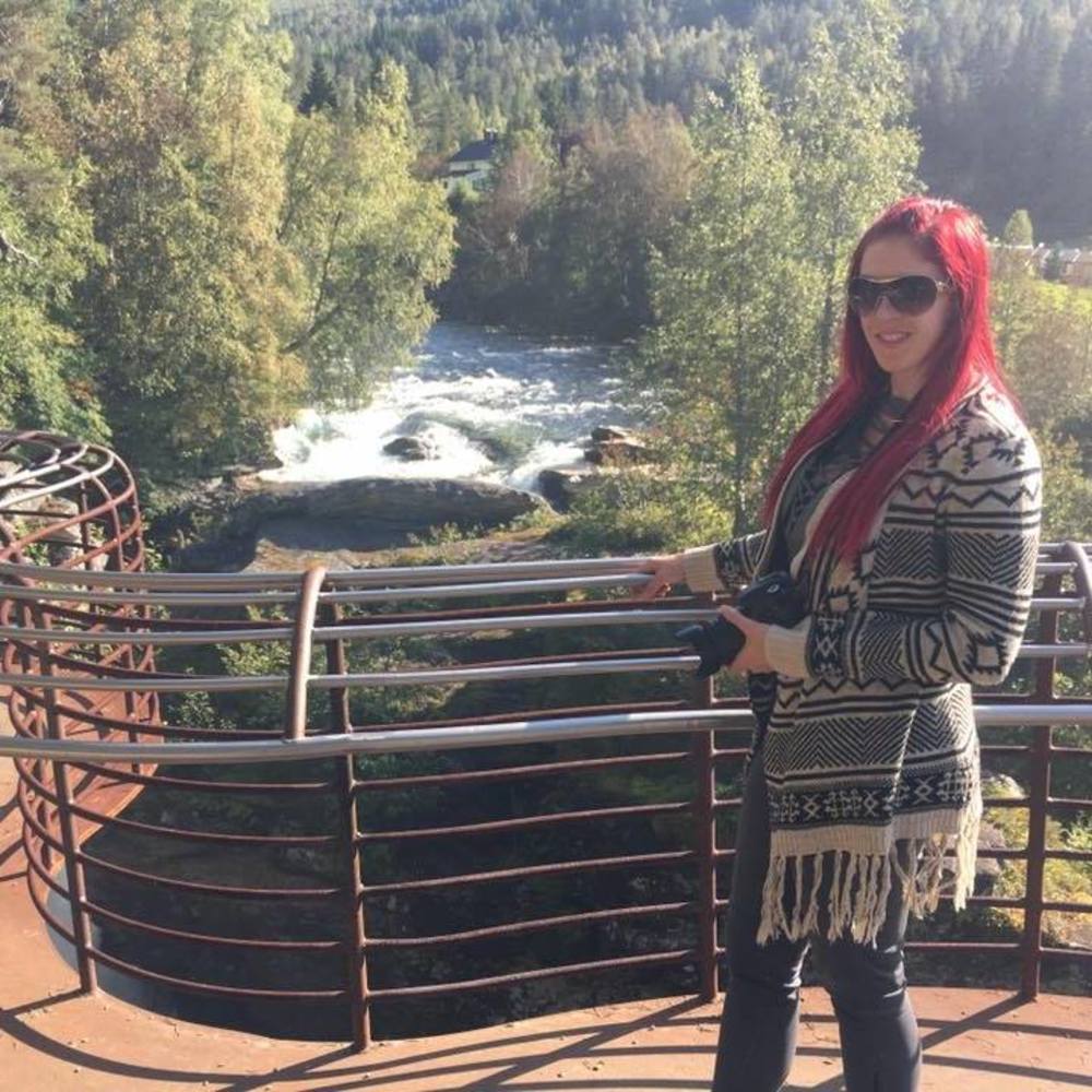 Meet your Posher, Dawn